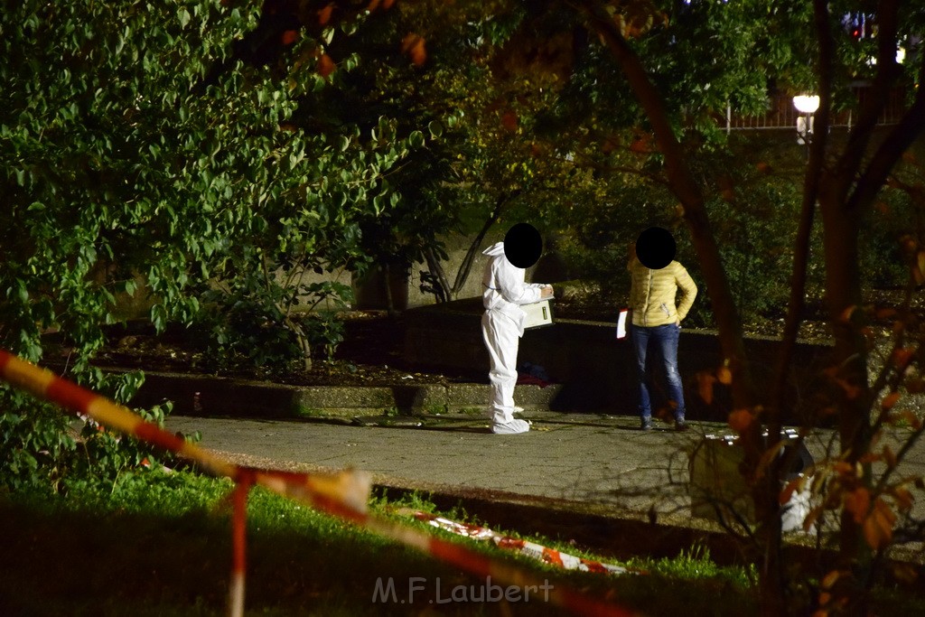 Einsatz BF Messerstecherei Koeln Neustadt Nord Eberplatz Platzmitte P088.JPG - Miklos Laubert